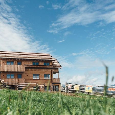 Hotel Hiasl Zirbenhuette Hochrindl Esterno foto