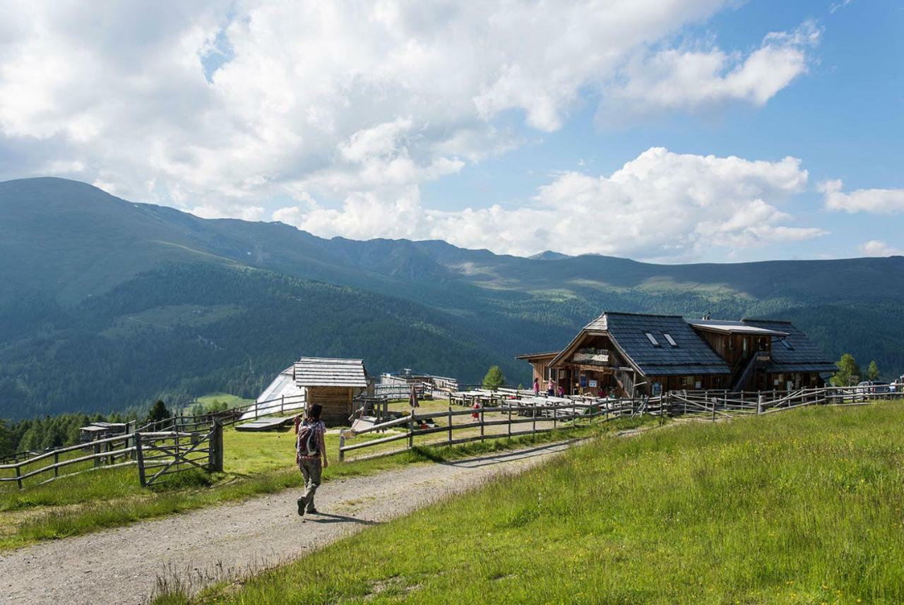 Hotel Hiasl Zirbenhuette Hochrindl Esterno foto