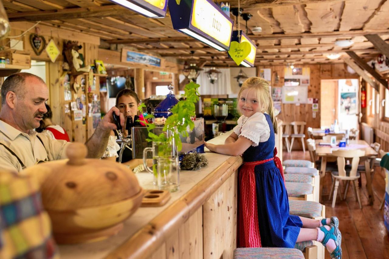 Hotel Hiasl Zirbenhuette Hochrindl Esterno foto